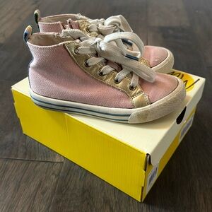 Boot Pink Rainbow Ribbon with Gold detail - adorable! Size 29